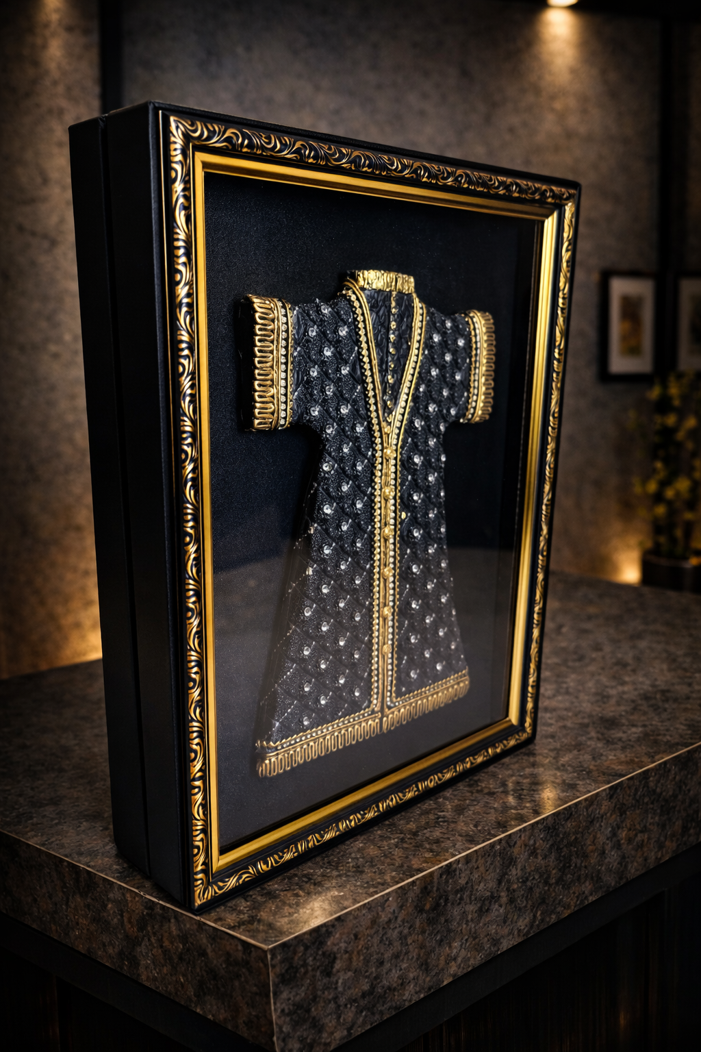 Taşlı Kaftan Camlı Çerçeveli Special Kutu Çikolata