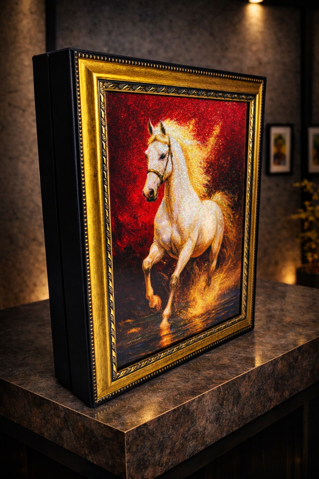 At Simli Çerçeveli Tablo Kutu Çikolata